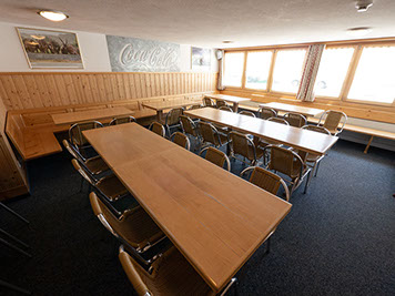 Bildbeschreibung: separater Raum Speisesaal mit 40 Sitzplätzen.