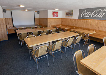 Bildbeschreibung: separater Raum Speisesaal mit 40 Sitzplätzen.